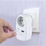Električni adapter / 2x usb - slika 2